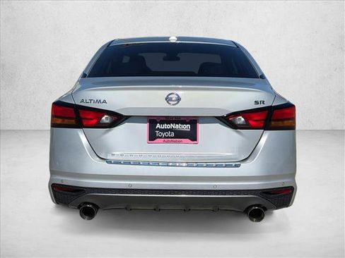 Used 2021 Nissan Altima 2.5 SR FWD image 7
