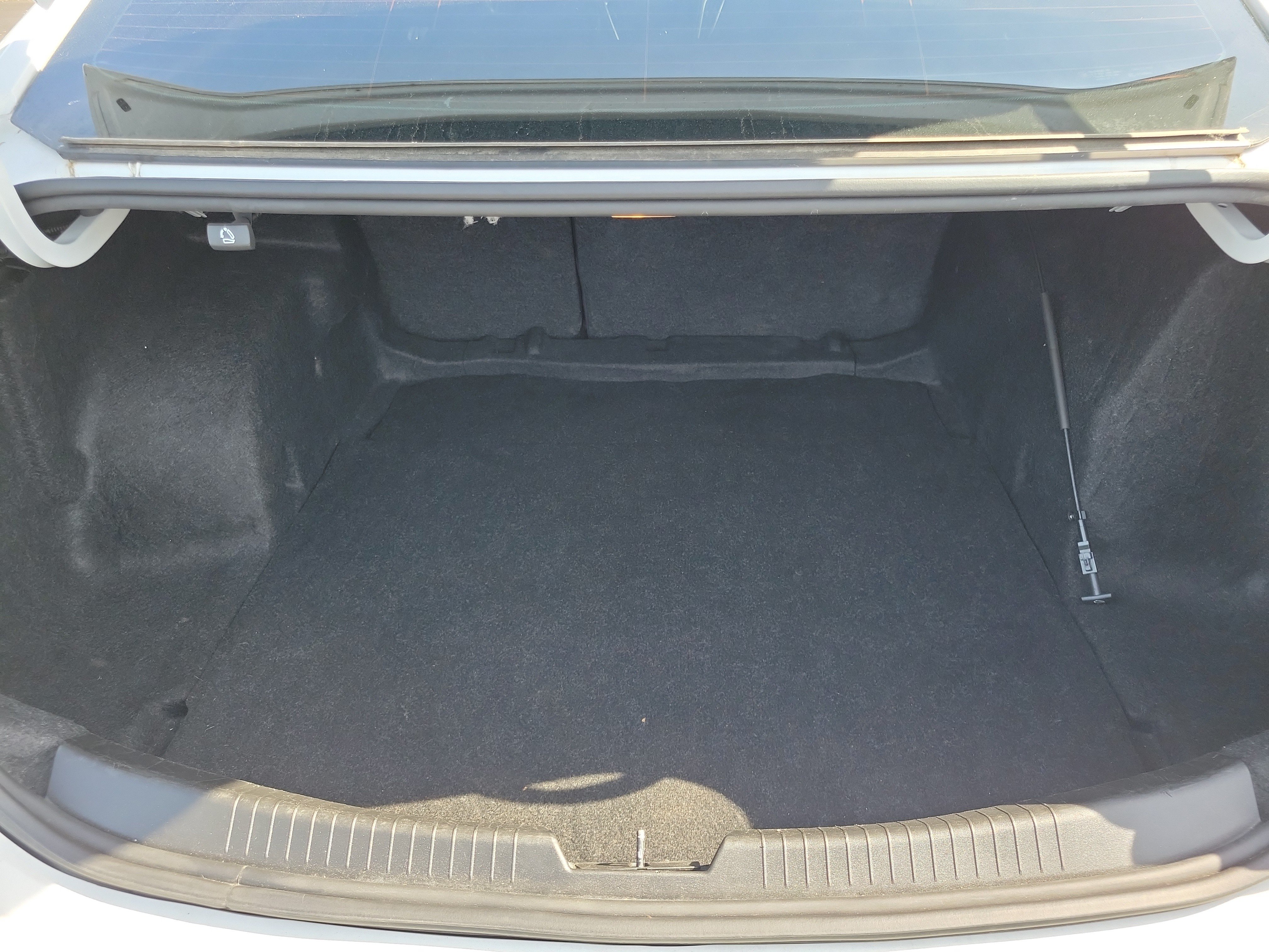 Used 2024 Chevrolet Malibu LS FWD image 8