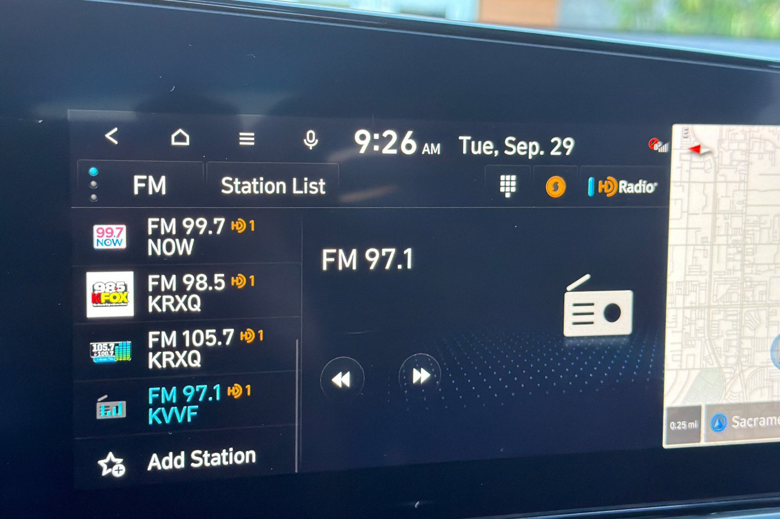 Used 2023 Hyundai Elantra Limited FWD image 24