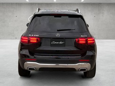 Used 2025 Mercedes-Benz GLB 250 4MATIC image 15