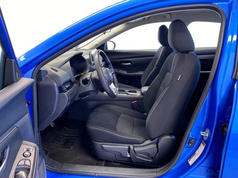 Used 2025 Nissan Sentra SV FWD image 16
