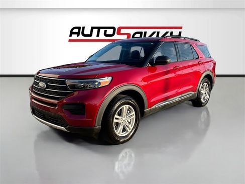 Used 2022 Ford Explorer XLT w/ Class IV Trailer Tow Package image 3