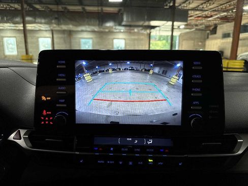 Certified 2023 Toyota Sienna XLE FWD image 26