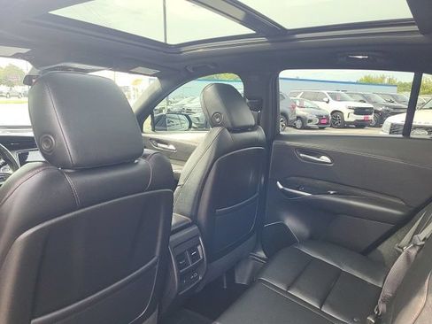 Used 2023 Cadillac XT4 Sport w/ Technology Package AWD/4WD image 8
