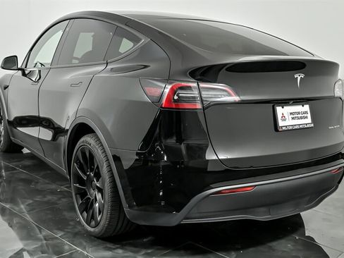 Used 2023 Tesla Model Y Long Range AWD/4WD image 7