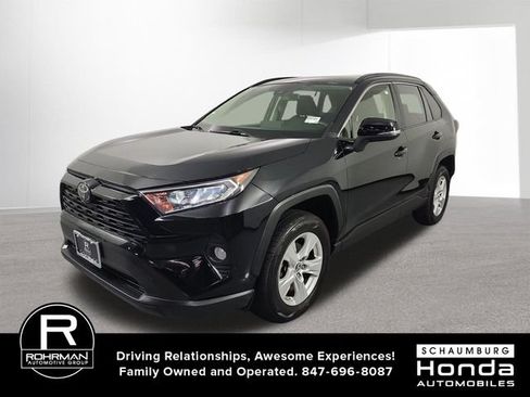 Used 2019 Toyota RAV4 XLE AWD/4WD image 1