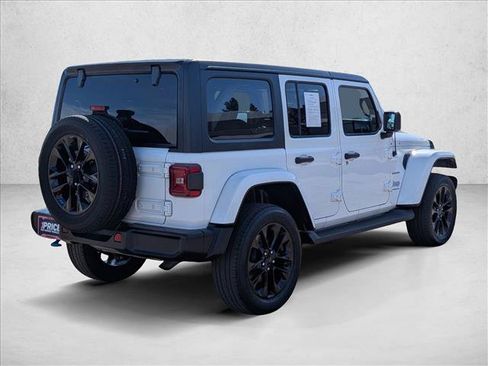 Used 2023 Jeep Wrangler Unlimited Sahara w/ Cold Weather Group AWD/4WD image 5