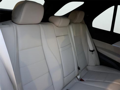 Certified 2025 Mercedes-Benz GLE 350 4MATIC image 14