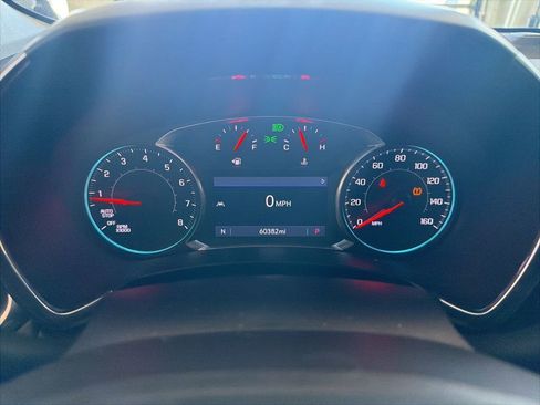 Used 2020 Chevrolet Equinox Premier w/ LPO, Floor Liner Package image 8