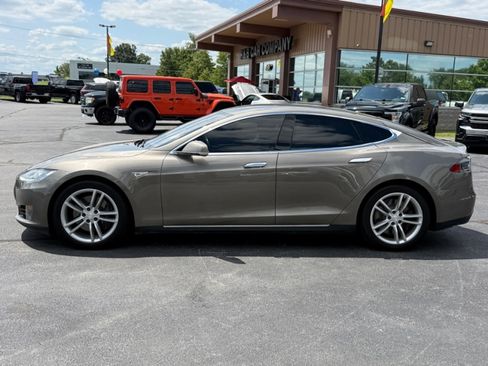 Used 2015 Tesla Model S 70D AWD/4WD image 5