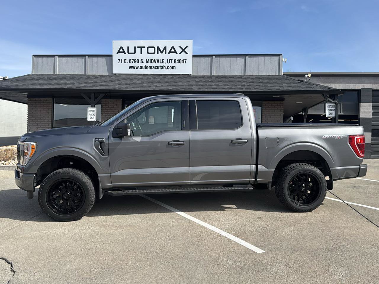 Used 2022 Ford F150 XLT w/ Equipment Group 302A High AWD/4WD image 9