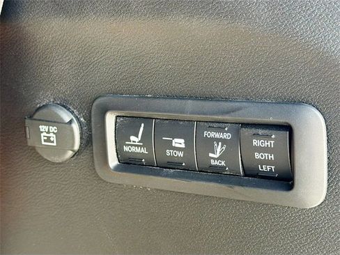 Used 2022 Chrysler Pacifica Pinnacle image 13