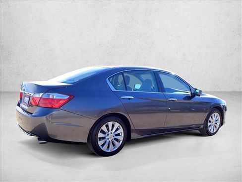 Used 2015 Honda Accord EX image 4