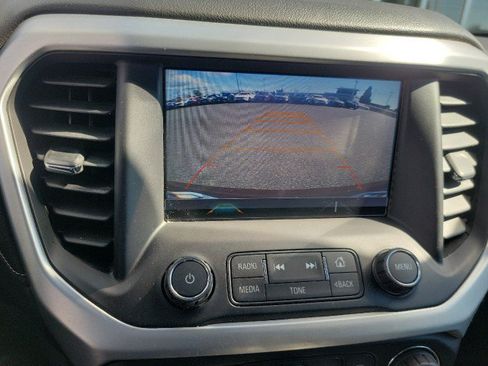 Used 2017 GMC Acadia SLT AWD/4WD image 5