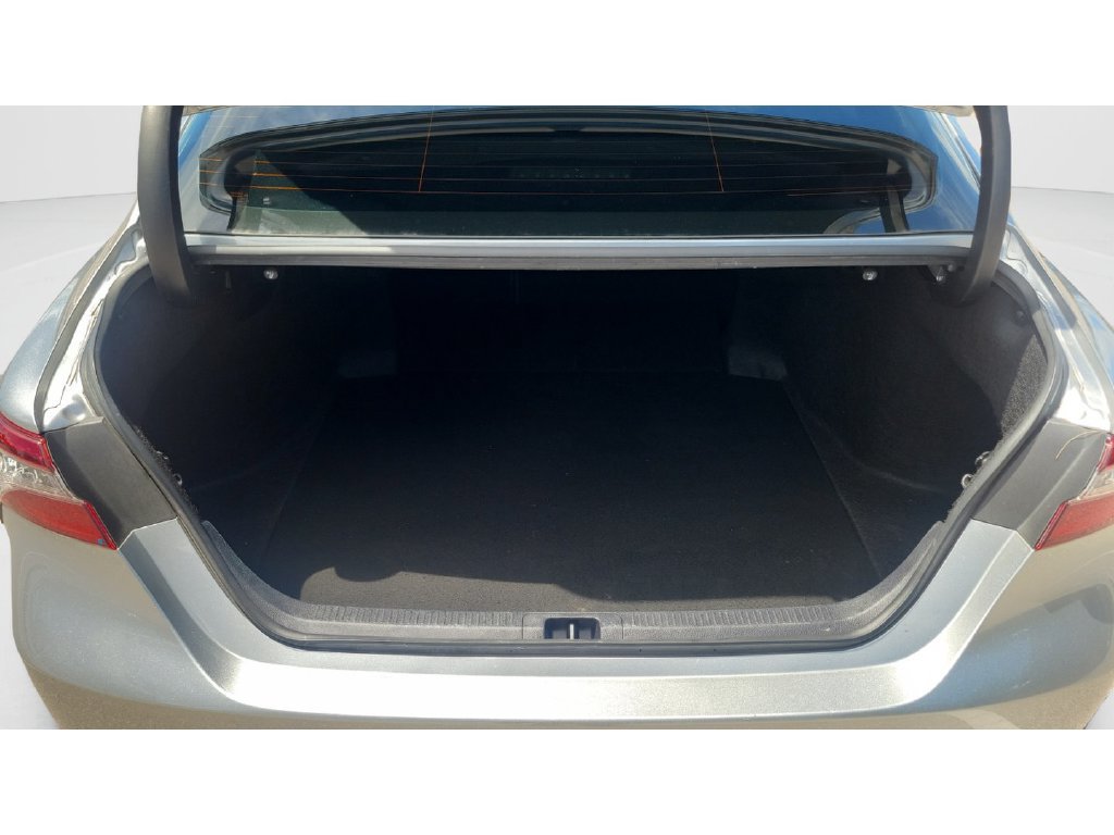 Used 2023 Toyota Camry XSE FWD image 9