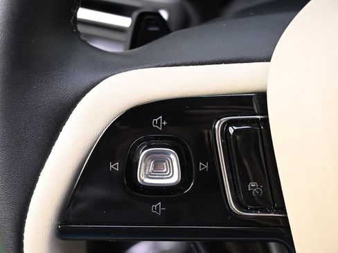 Used 2026 Lincoln Corsair Premiere AWD/4WD image 34