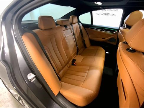 Certified 2023 BMW 530i xDrive w/ Premium Package image 19