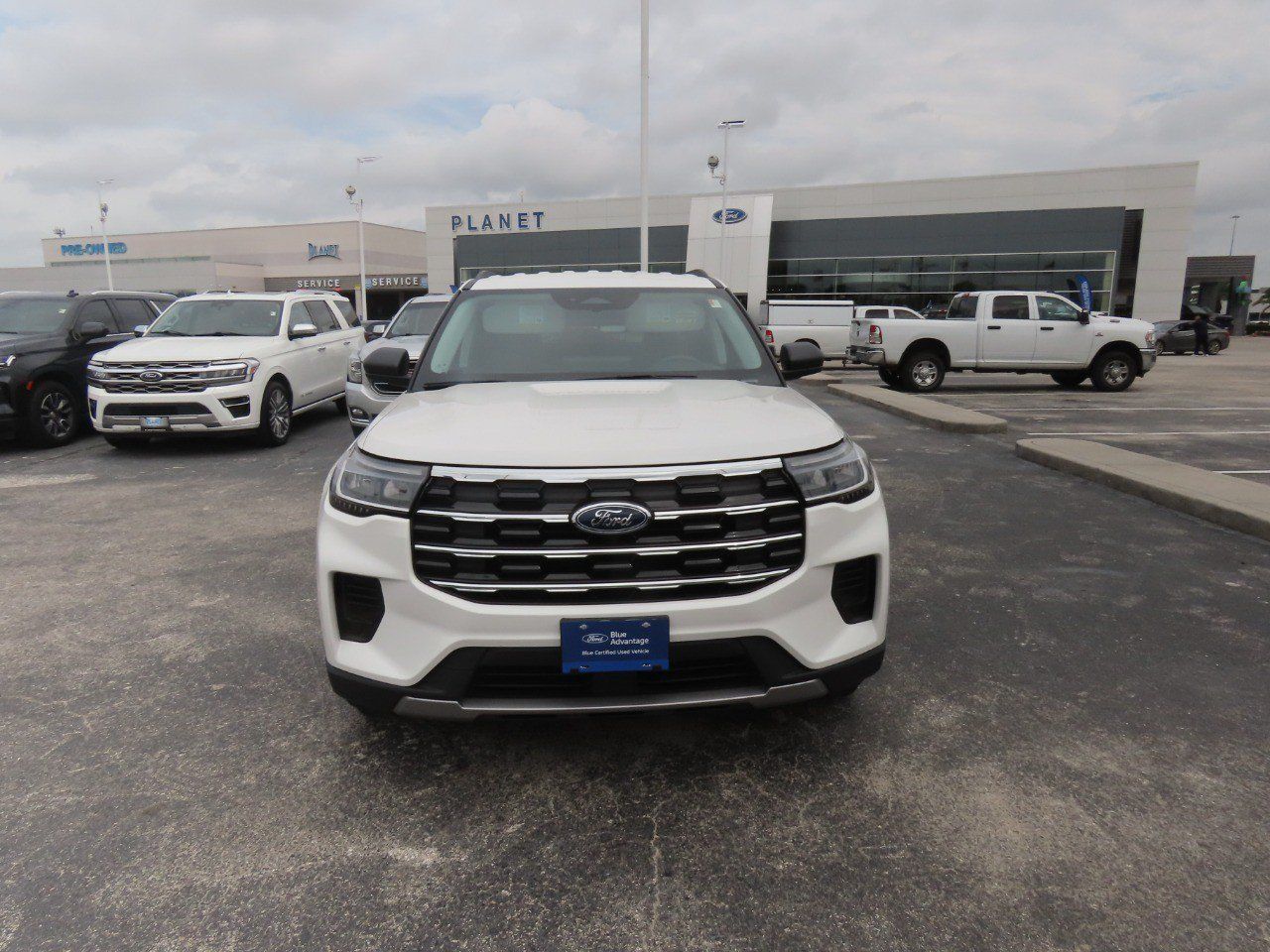 Used 2025 Ford Explorer Active RWD image 5