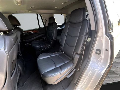 Used 2019 Cadillac Escalade Luxury w/ LPO, Radiant Package AWD/4WD image 24
