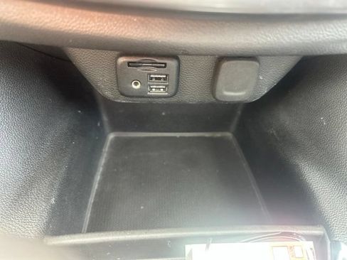 Used 2021 Chevrolet Traverse RS AWD/4WD image 35