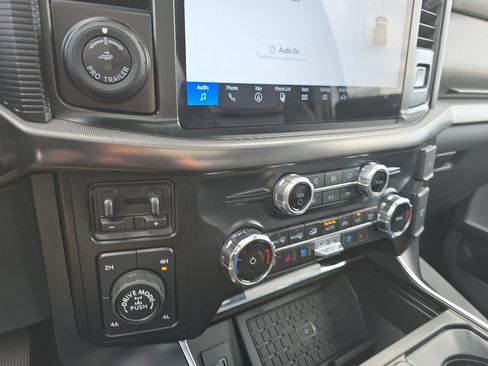 Used 2024 Ford F150 Raptor image 25