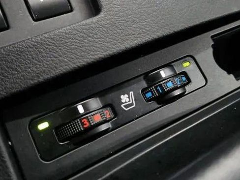 Used 2013 Lexus RX 350 AWD w/ Premium Pkg image 41