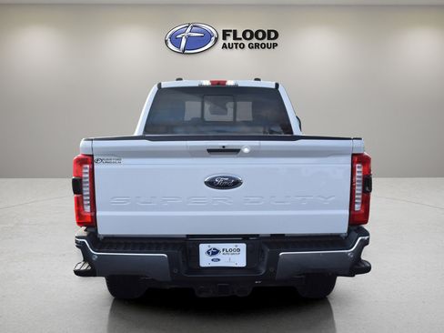 Used 2024 Ford F250 Lariat w/ Lariat Ultimate Package AWD/4WD image 3
