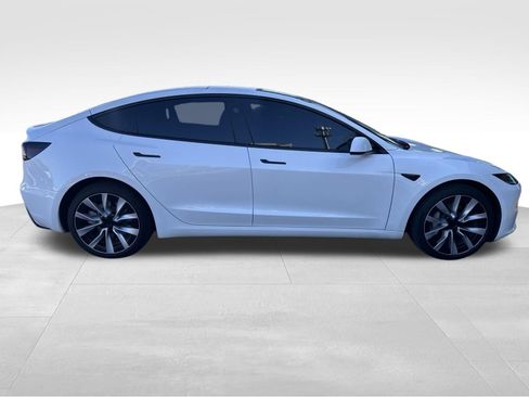 Used 2025 Tesla Model 3 RWD image 4