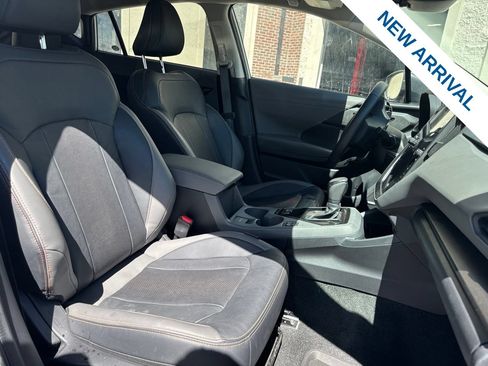 Used 2024 Subaru Crosstrek 2.5i Limited w/ Crosstrek Mirror Package AWD/4WD image 9