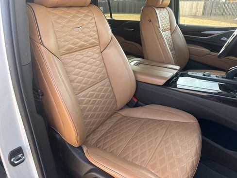 Used 2022 Cadillac Escalade Sport w/ Heavy-Duty Trailer Package image 65