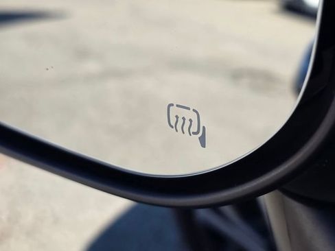 Used 2023 Subaru Forester Limited image 23