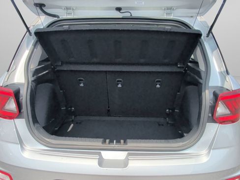 Used 2024 Hyundai Venue SEL FWD image 38