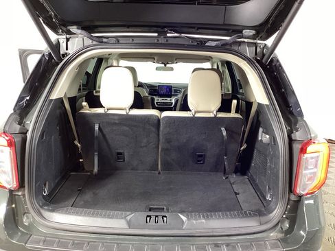 Used 2023 Ford Explorer XLT w/ Equipment Group 202A AWD/4WD image 34