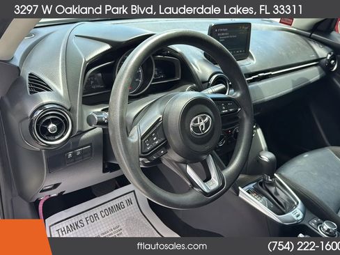 Used 2019 Toyota Yaris LE FWD image 42