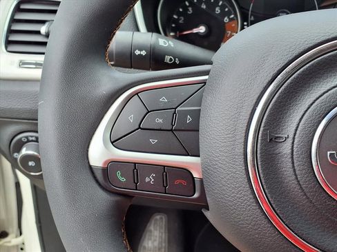 Used 2021 Jeep Compass Latitude w/ Sun and Sound Group image 33