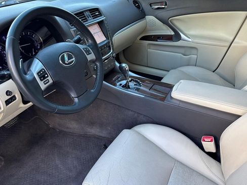 Used 2012 Lexus IS 250 w/ Premium Pkg Value Edition image 4