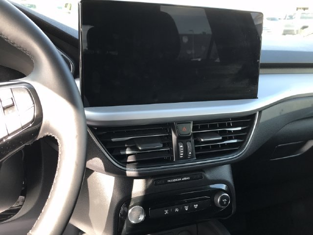 Used 2025 Ford Escape Platinum AWD/4WD image 31