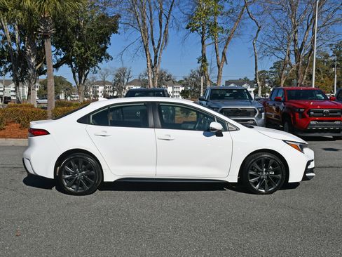 Certified 2025 Toyota Corolla SE image 5