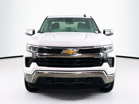 Used 2024 Chevrolet Silverado 1500 LT AWD/4WD image 2