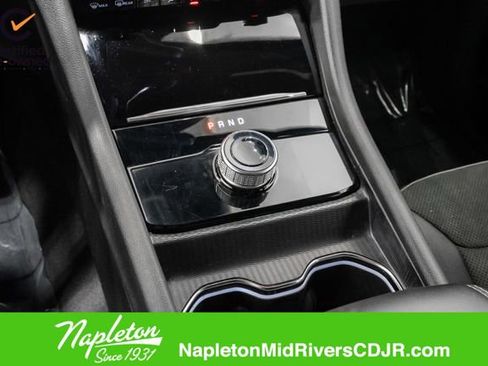 Used 2025 Jeep Grand Cherokee Altitude image 16