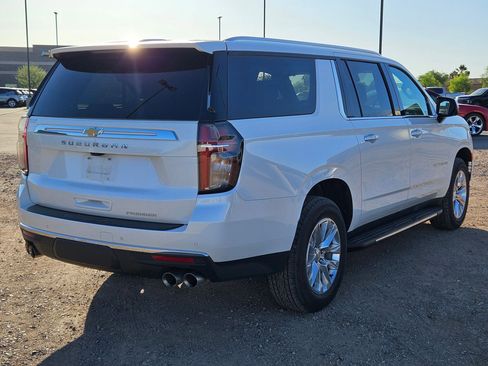 Used 2024 Chevrolet Suburban Premier image 5
