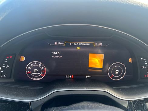 Used 2019 Audi Q7 3.0T Prestige w/ Prestige Package AWD/4WD image 3