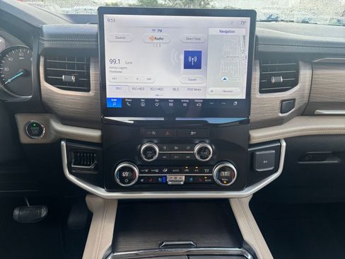 Used 2024 Ford Expedition Max Limited image 17