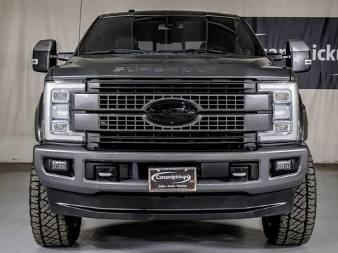 Used 2017 Ford F250 Platinum w/ Platinum Ultimate Package AWD/4WD image 3
