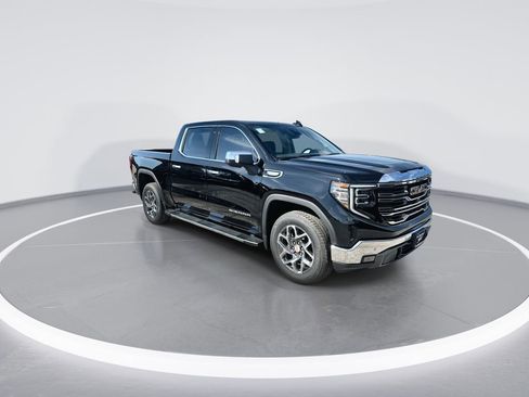New 2026 GMC Sierra 1500 SLT image 2