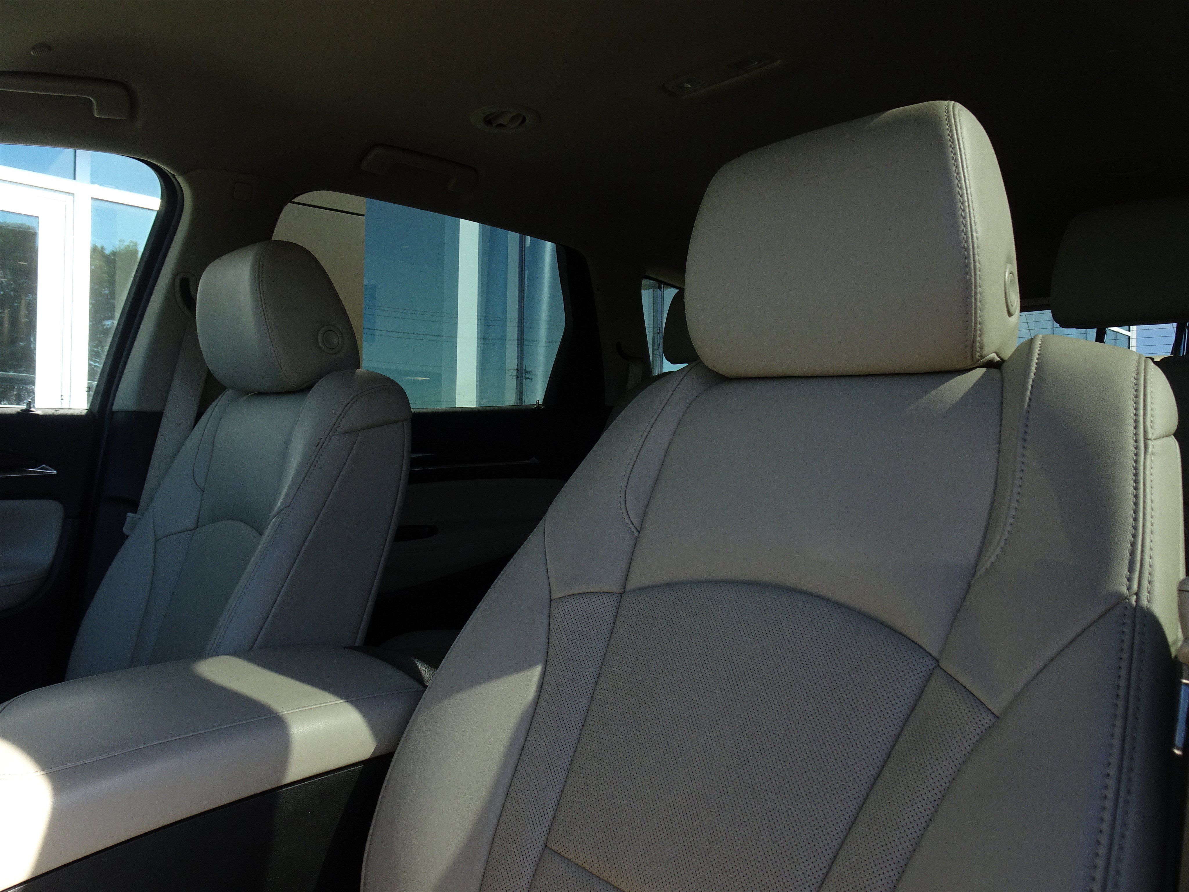 Used 2020 Buick Enclave Essence AWD/4WD image 10