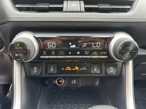 Used 2025 Toyota RAV4 XLE w/ Weather Package AWD/4WD image 37