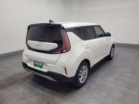 Used 2023 Kia Soul LX image 9