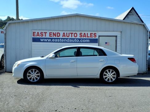 Used 2007 Toyota Avalon Limited FWD image 2