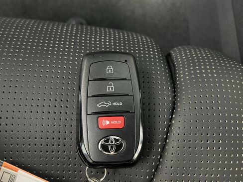 Used 2024 Toyota Tundra Capstone AWD/4WD image 36
